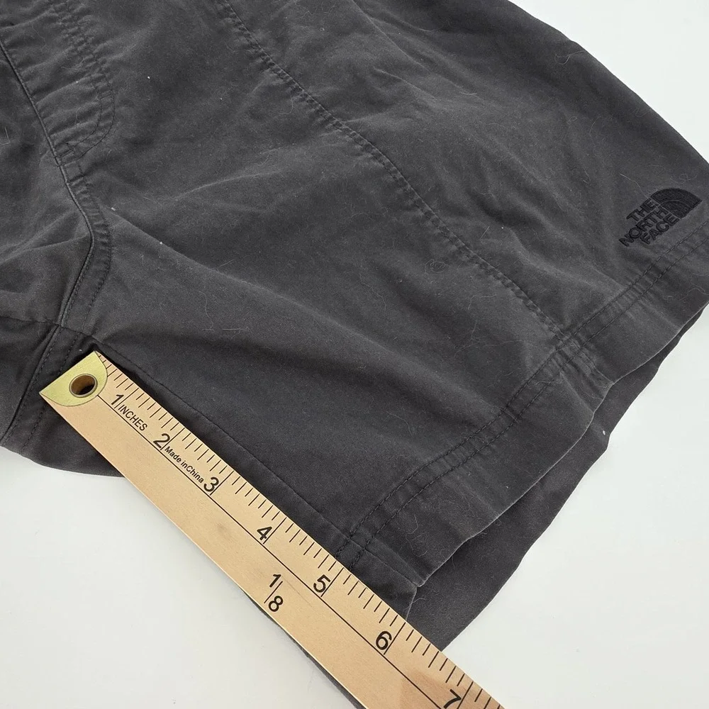 The North Face Mens Shorts Gray Medium Drawstring Elastic Waist Cotton Nylon